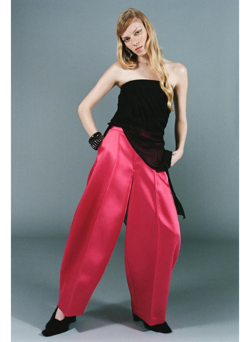 Бархатные брюки-бананы