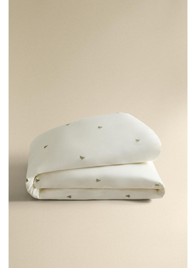 Покрывало из сатина с вышивкой рождественских елок Покрывало из сатина с вышивкой рождественских елок