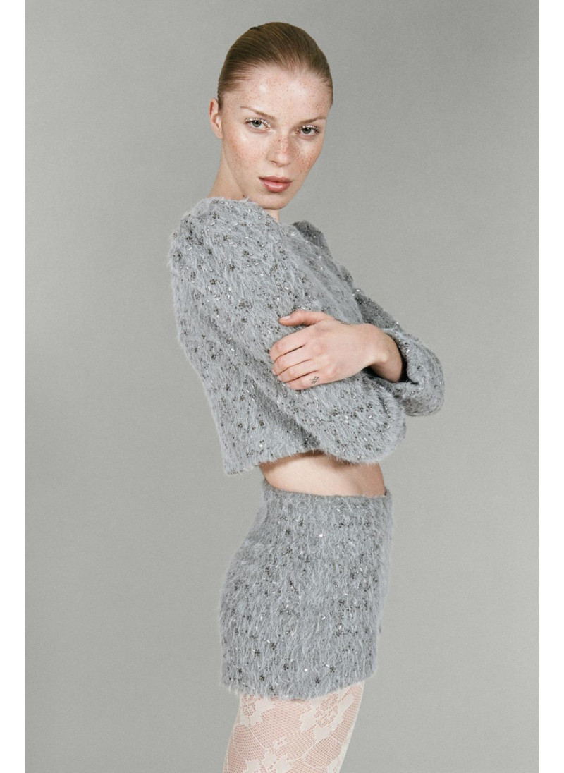 КУРТКА ИЗ ИСКУССТВЕННОГО МЕХА С БУСИНАМИ КУРТКА ИЗ ИСКУССТВЕННОГО МЕХА С БУСИНАМИ