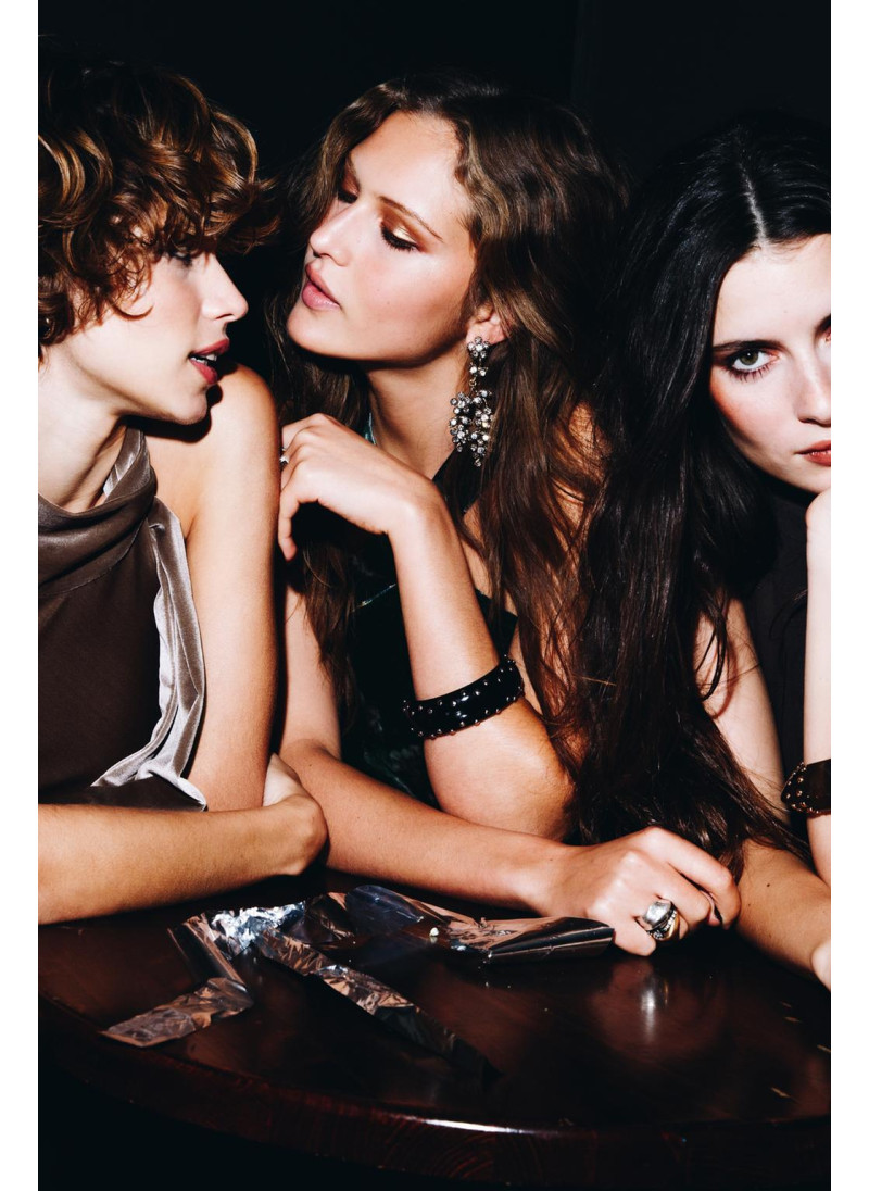 Платье из бархата с бахромой Платье из бархата с бахромой