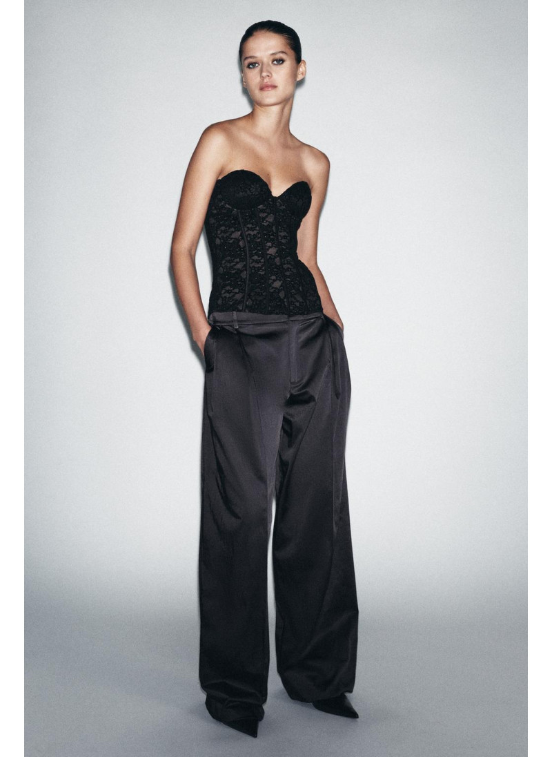 БАРХАТНЫЙ КОРСЕТ С КРУЖЕВО�...