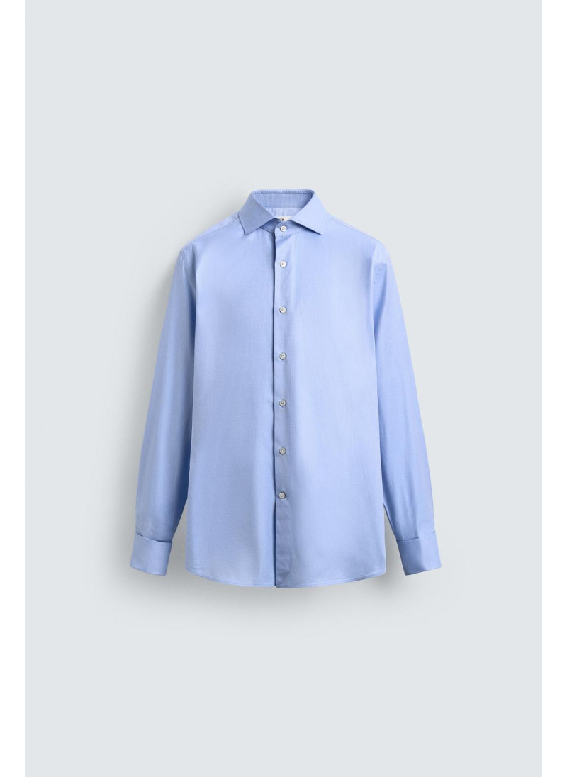 РУБАШКА ИЗ РЕЛЬЕФНОЙ ТКАНИ С МАНЖЕТАМИ ПОД ЗАПОНКИ РУБАШКА ИЗ РЕЛЬЕФНОЙ ТКАНИ С МАНЖЕТАМИ ПОД ЗАПОНКИ