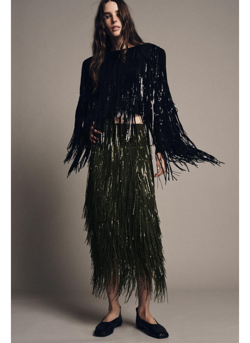 ЮБКА С БАХРОМОЙ И ПАЙЕТКАМИ...