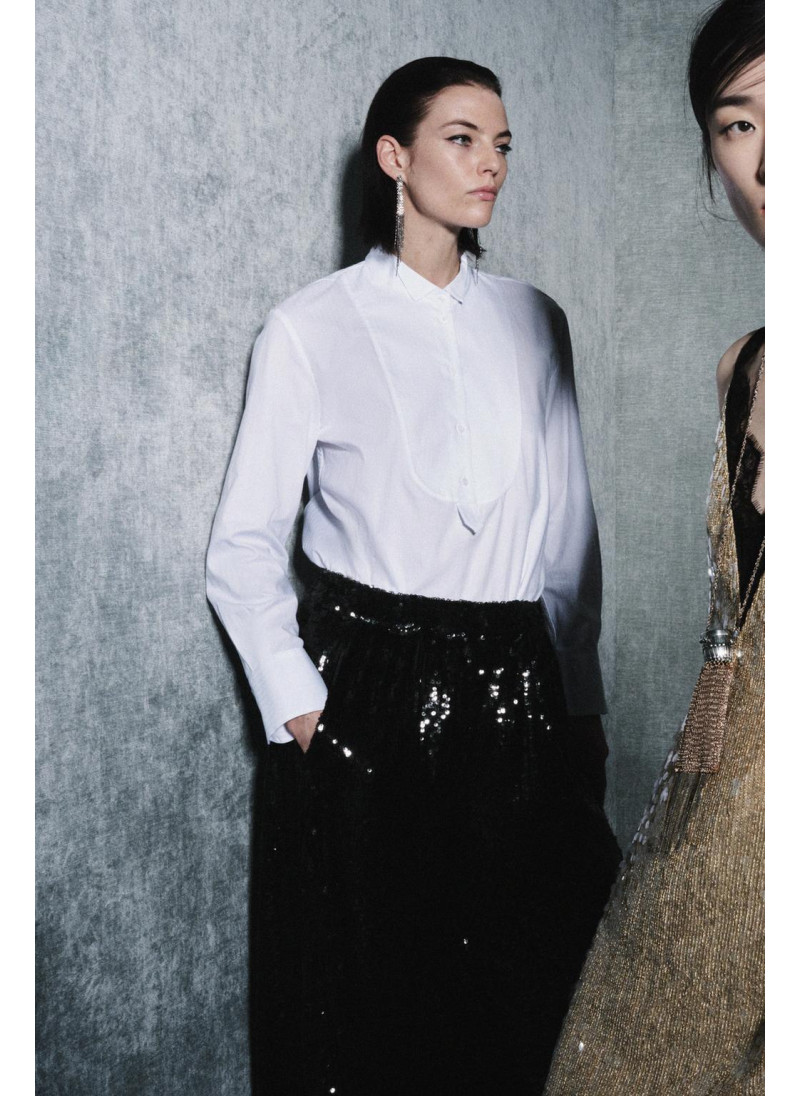 Длинные серьги с блеском Длинные серьги с блеском