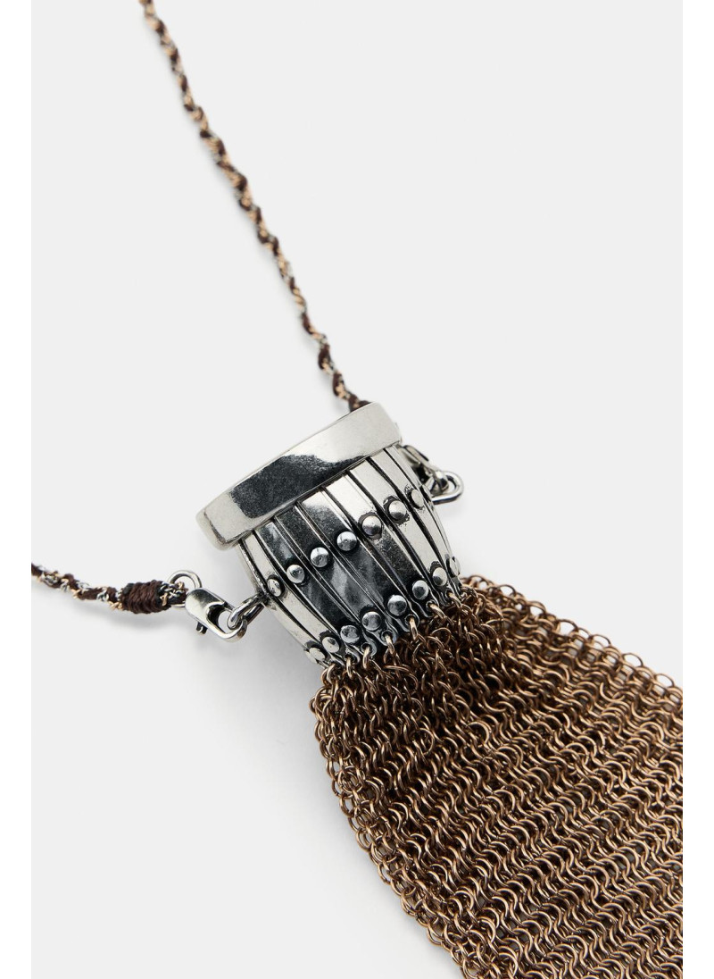 Колье с сумкой на цепочке и бахромой в контрастных тонах Колье с сумкой на цепочке и бахромой в контрастных тонах