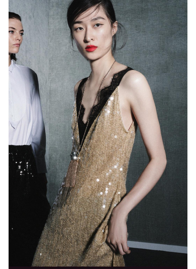 Платье с пайетками и кружевом коллекции zw Платье с пайетками и кружевом коллекции zw