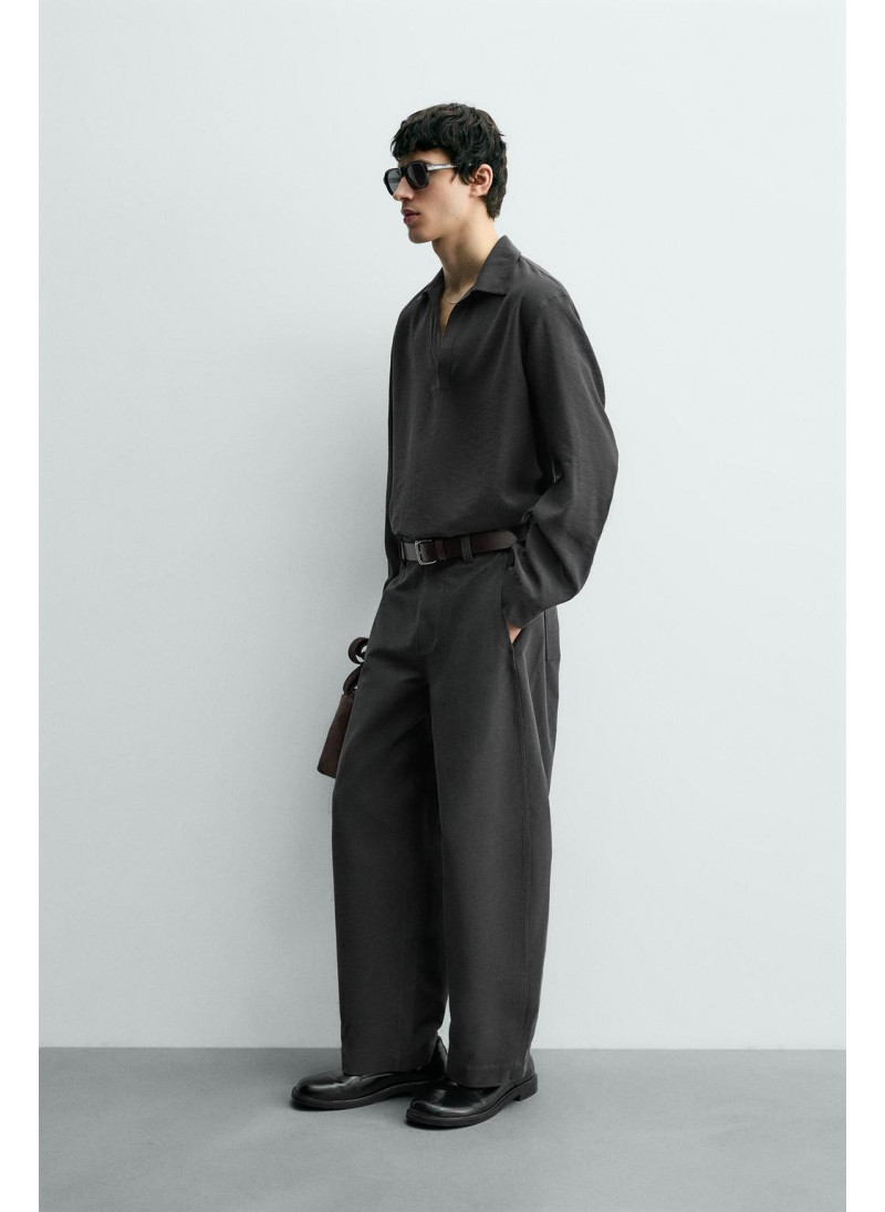 ПОЛО ИЗ СТРУЯЩЕЙСЯ ТКАНИ ПОЛО ИЗ СТРУЯЩЕЙСЯ ТКАНИ