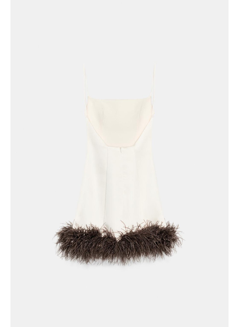 Платье из атласа с перьями Платье из атласа с перьями