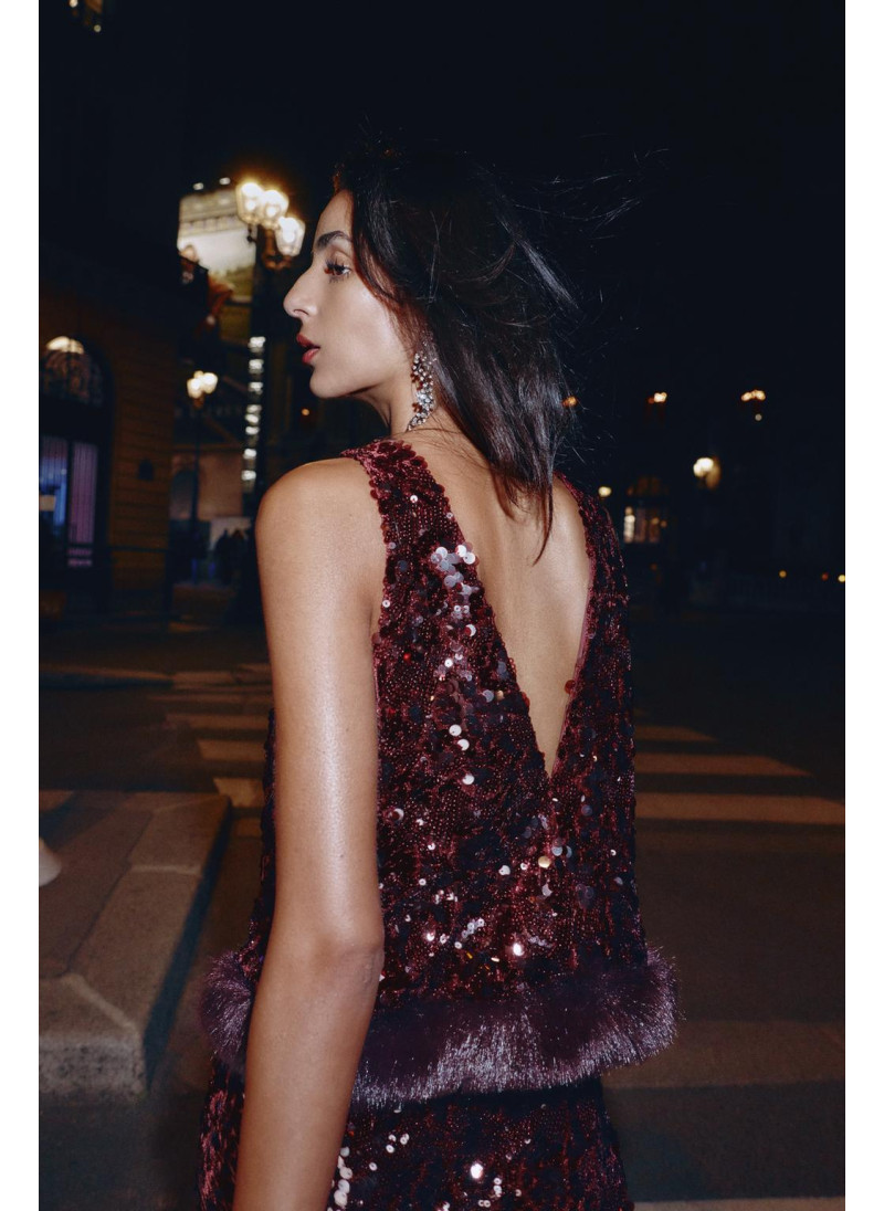 ТОП С ПАЙЕТКАМИ И НИЗОМ ИЗ ИСКУССТВЕННОГО МЕХА ТОП С ПАЙЕТКАМИ И НИЗОМ ИЗ ИСКУССТВЕННОГО МЕХА