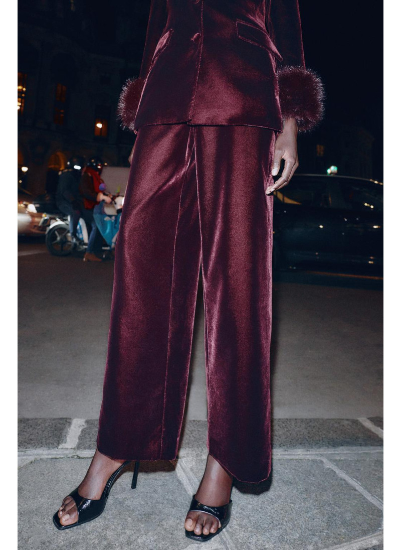 Бархатные широкие брюки Бархатные широкие брюки