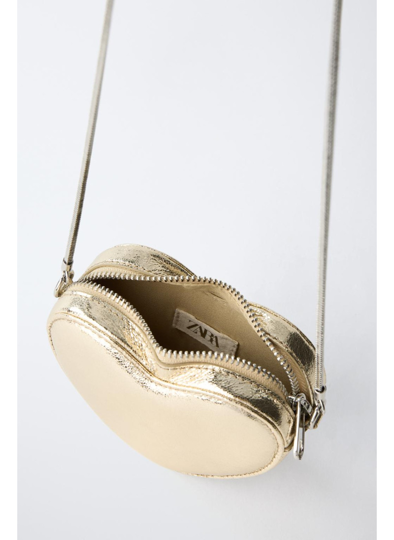 МЕТАЛЛИЧЕСКАЯ СУМКА В ВИДЕ СЕРДЦА С ПЛЕЧЕВЫМ РЕМНЕМ МЕТАЛЛИЧЕСКАЯ СУМКА В ВИДЕ СЕРДЦА С ПЛЕЧЕВЫМ РЕМНЕМ