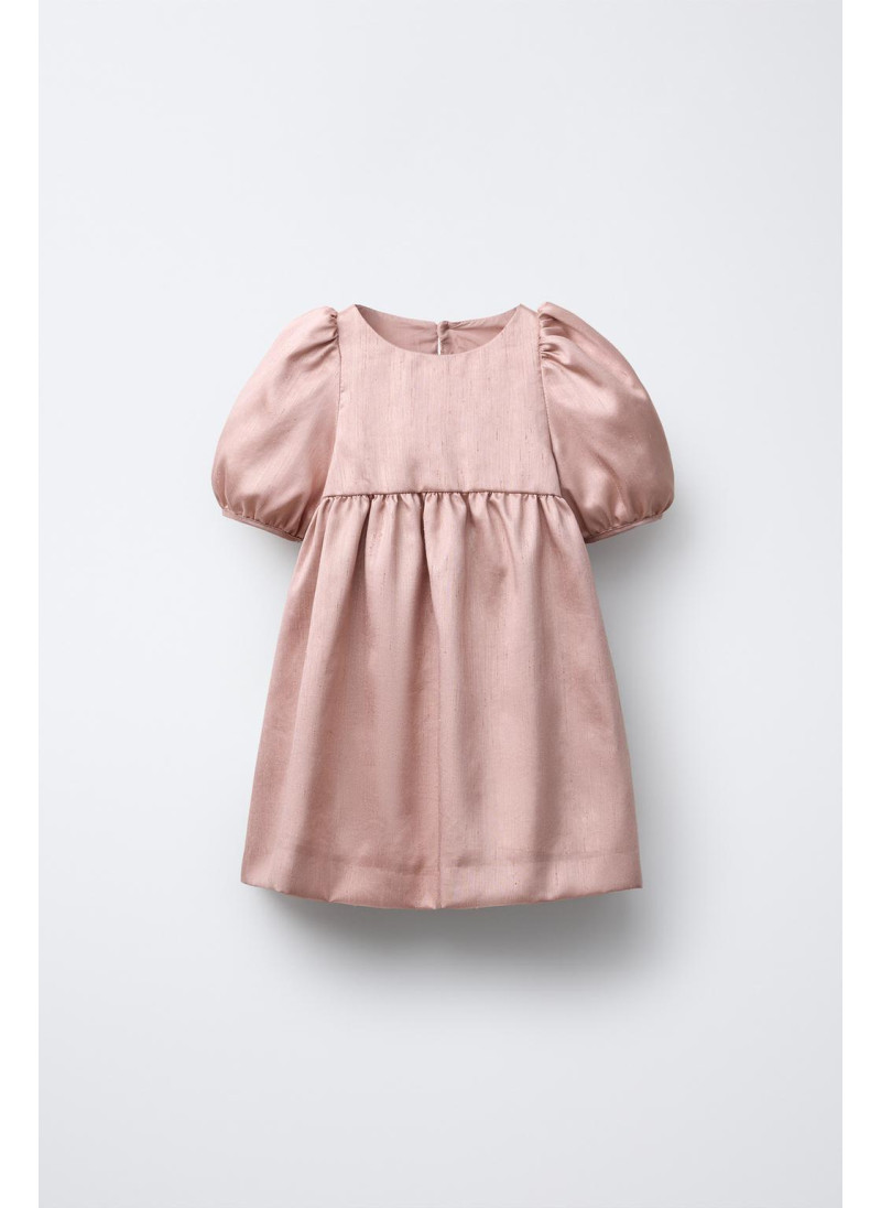 БЛЕСТЯЩЕЕ ПЛАТЬЕ С ОБЪЕМНЫ�...