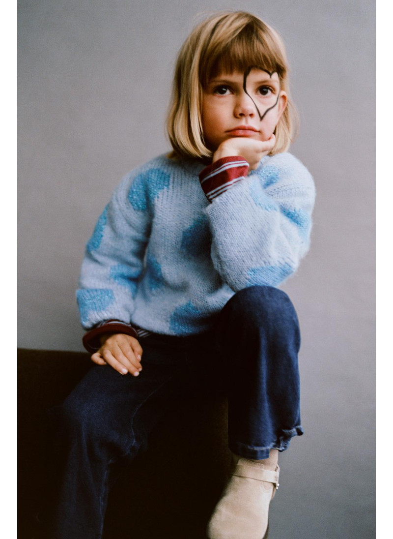 ВЯЗАНЫЙ ДЖЕМПЕР С СЕРДЦАМИ