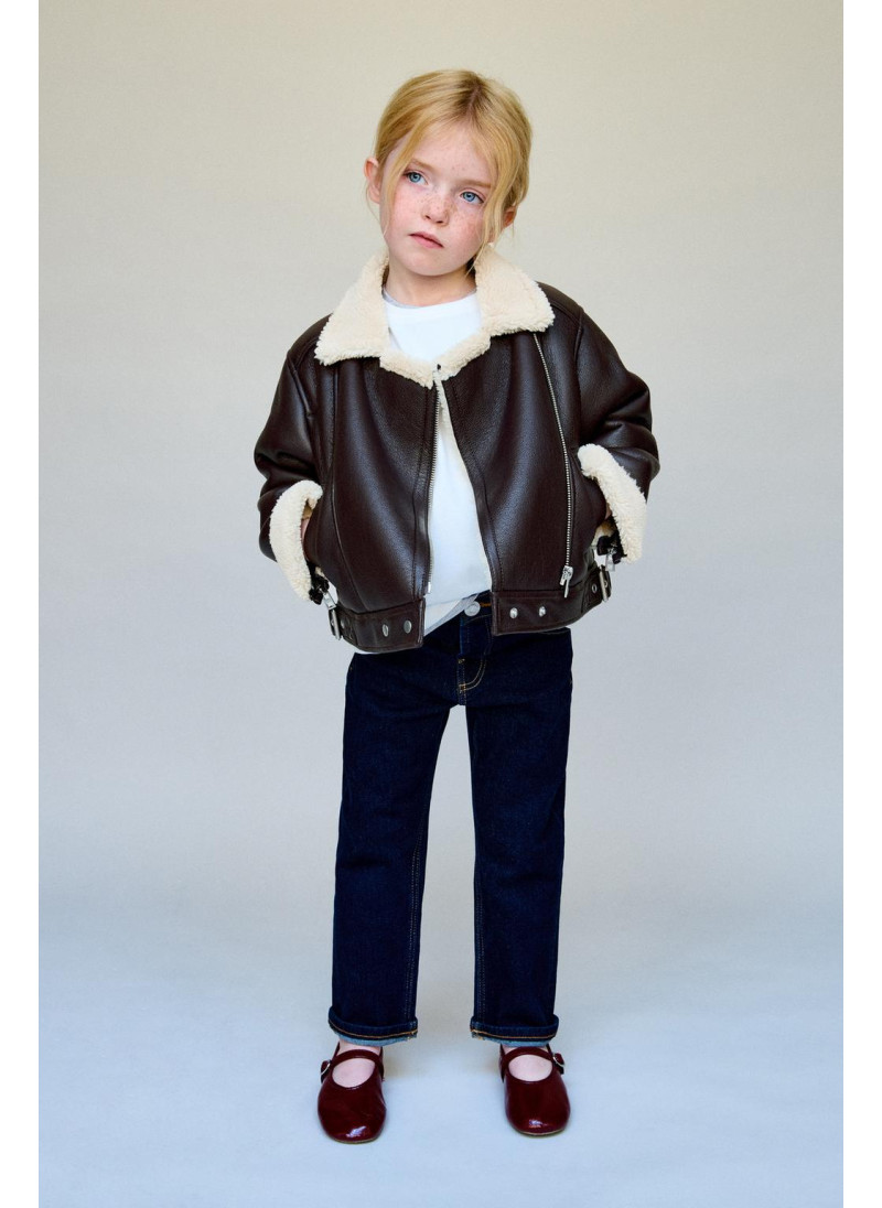 КУРТКА-ДУБЛЕНКА В БАЙКЕРСКОМ СТИЛЕ КУРТКА-ДУБЛЕНКА В БАЙКЕРСКОМ СТИЛЕ