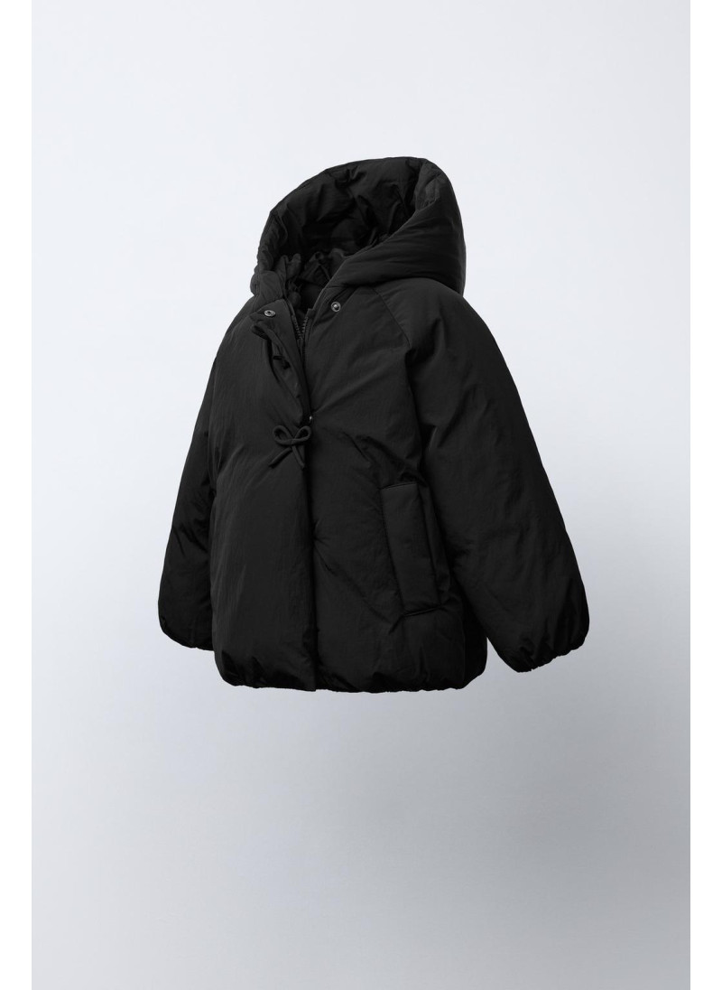 ДВУБОРТНОЕ ПАЛЬТО С КАПЮШОНОМ И БАНТИКАМИ ДВУБОРТНОЕ ПАЛЬТО С КАПЮШОНОМ И БАНТИКАМИ