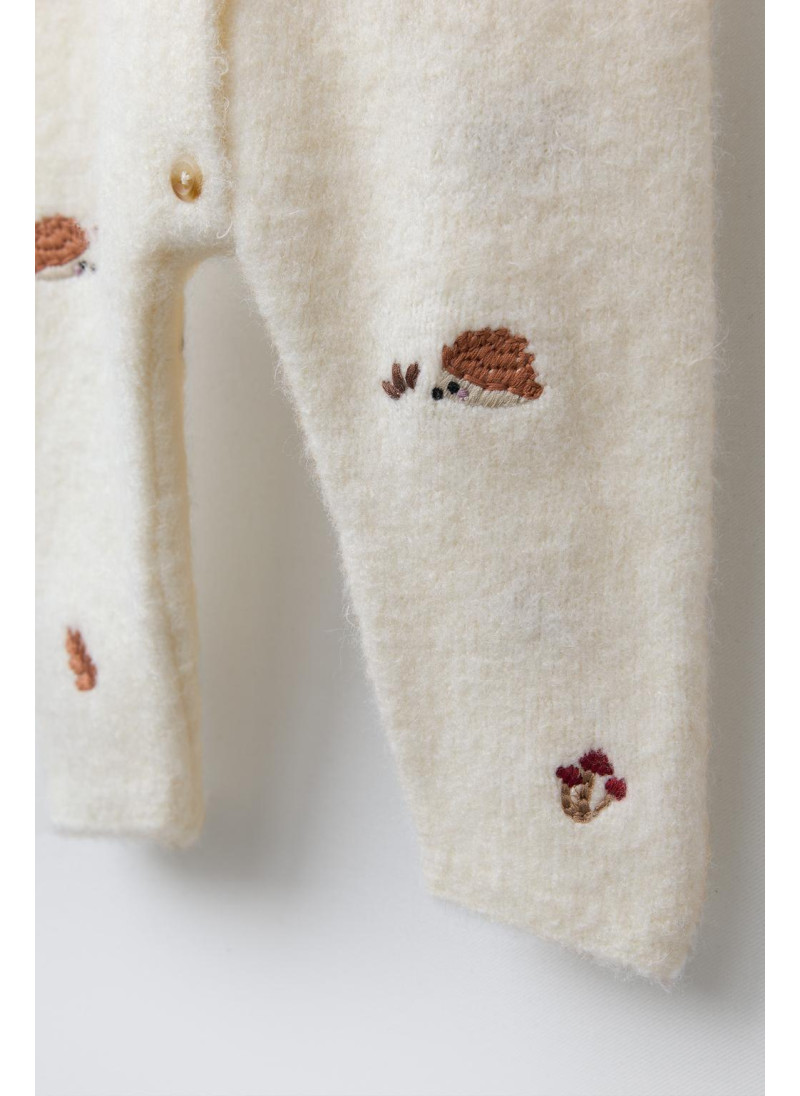 ТРИКОТАЖНЫЙ КОМБИНЕЗОН С ВЫШИВКОЙ «ЕЖИКИ» ТРИКОТАЖНЫЙ КОМБИНЕЗОН С ВЫШИВКОЙ «ЕЖИКИ»