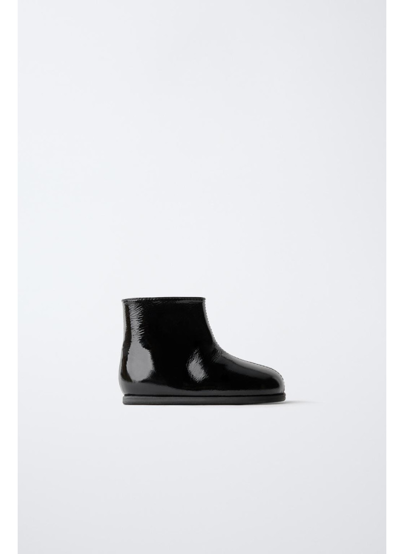 Кожаные сапоги с стежкой в �...