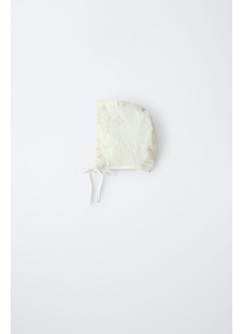 Вышитый цветочный берет