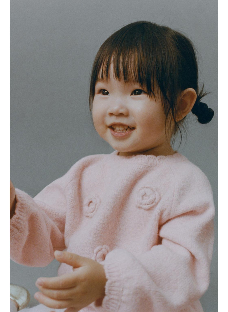 ДЖЕМПЕР ВЯЗАНЫЙ ЦВЕТЫ КРЮЧ�...