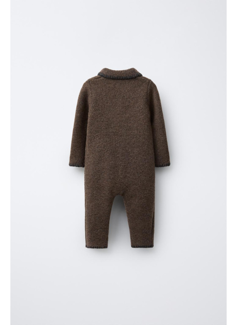 ВЯЗАНЫЙ КОМБИНЕЗОН С КОНТРАСТНЫМИ ДЕТАЛЯМИ ВЯЗАНЫЙ КОМБИНЕЗОН С КОНТРАСТНЫМИ ДЕТАЛЯМИ