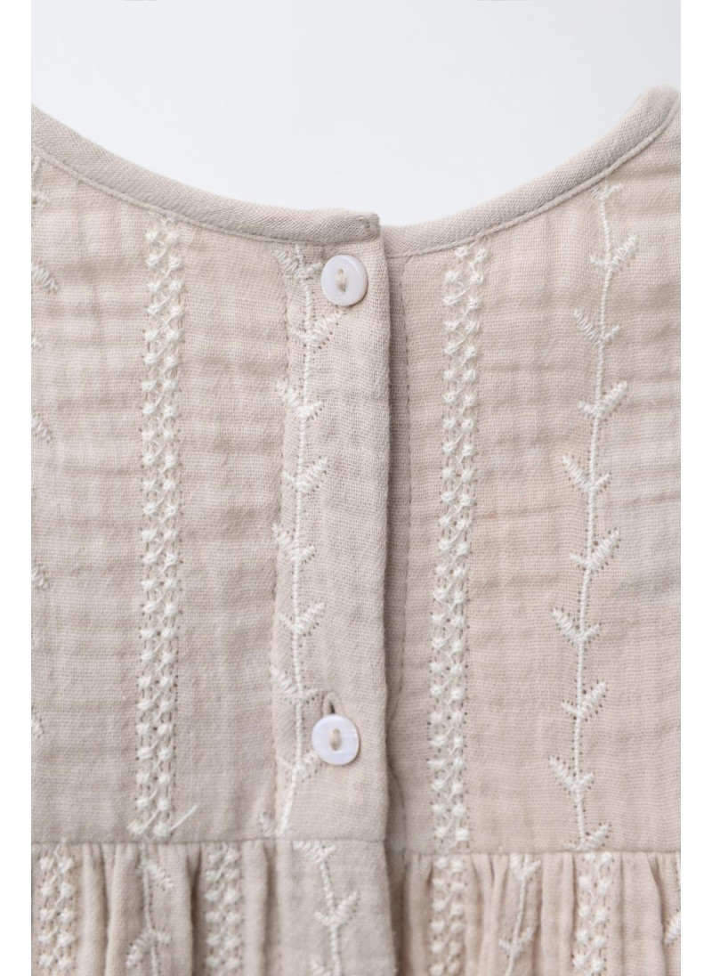 ПЛАТЬЕ И ТРУСИКИ ИЗ ТКАНИ БАМБУЛА С ВЫШИВКОЙ ПЛАТЬЕ И ТРУСИКИ ИЗ ТКАНИ БАМБУЛА С ВЫШИВКОЙ