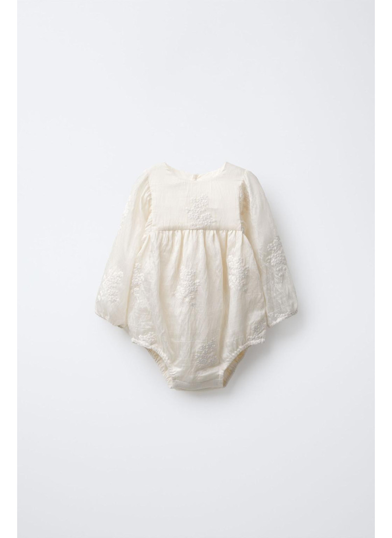 КОМБИНЕЗОН С ВЫШИВКОЙ «ЦВЕТЫ» КОМБИНЕЗОН С ВЫШИВКОЙ «ЦВЕТЫ»