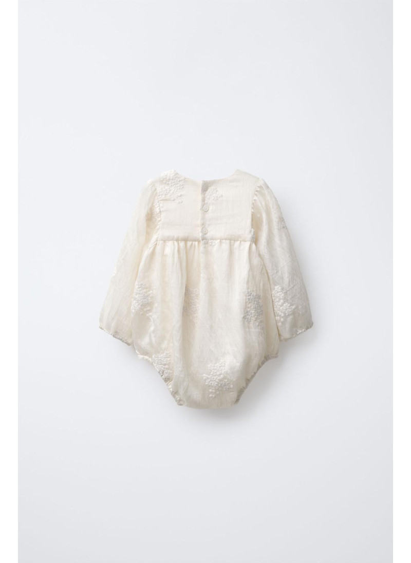 КОМБИНЕЗОН С ВЫШИВКОЙ «ЦВЕТЫ» КОМБИНЕЗОН С ВЫШИВКОЙ «ЦВЕТЫ»