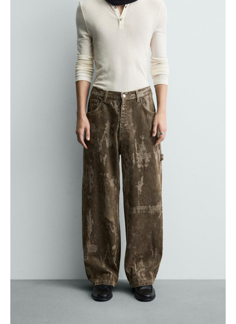 Джинсы свободного кроя с бархатистым покрытием Джинсы свободного кроя с бархатистым покрытием