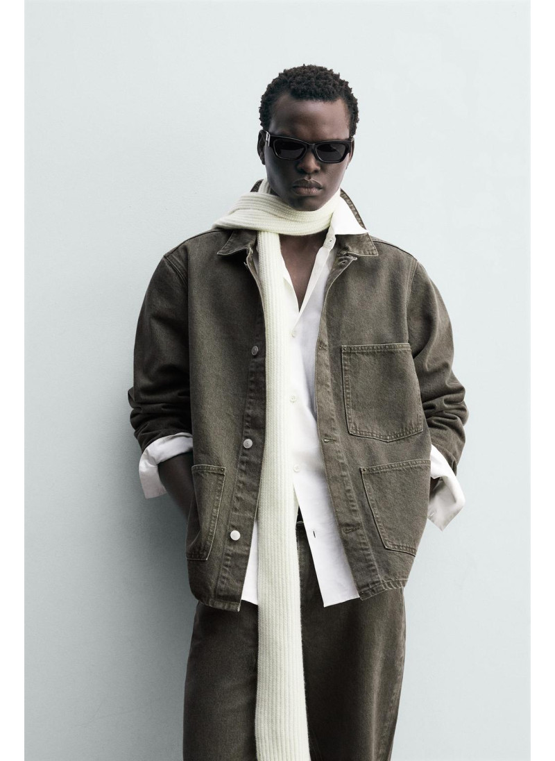 ДЖИНСОВАЯ КУРТКА С КАРМАНАМИ ДЖИНСОВАЯ КУРТКА С КАРМАНАМИ