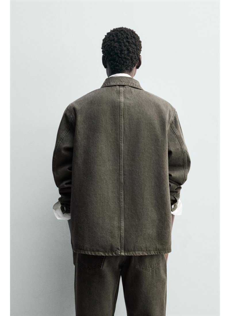 ДЖИНСОВАЯ КУРТКА С КАРМАНАМИ ДЖИНСОВАЯ КУРТКА С КАРМАНАМИ