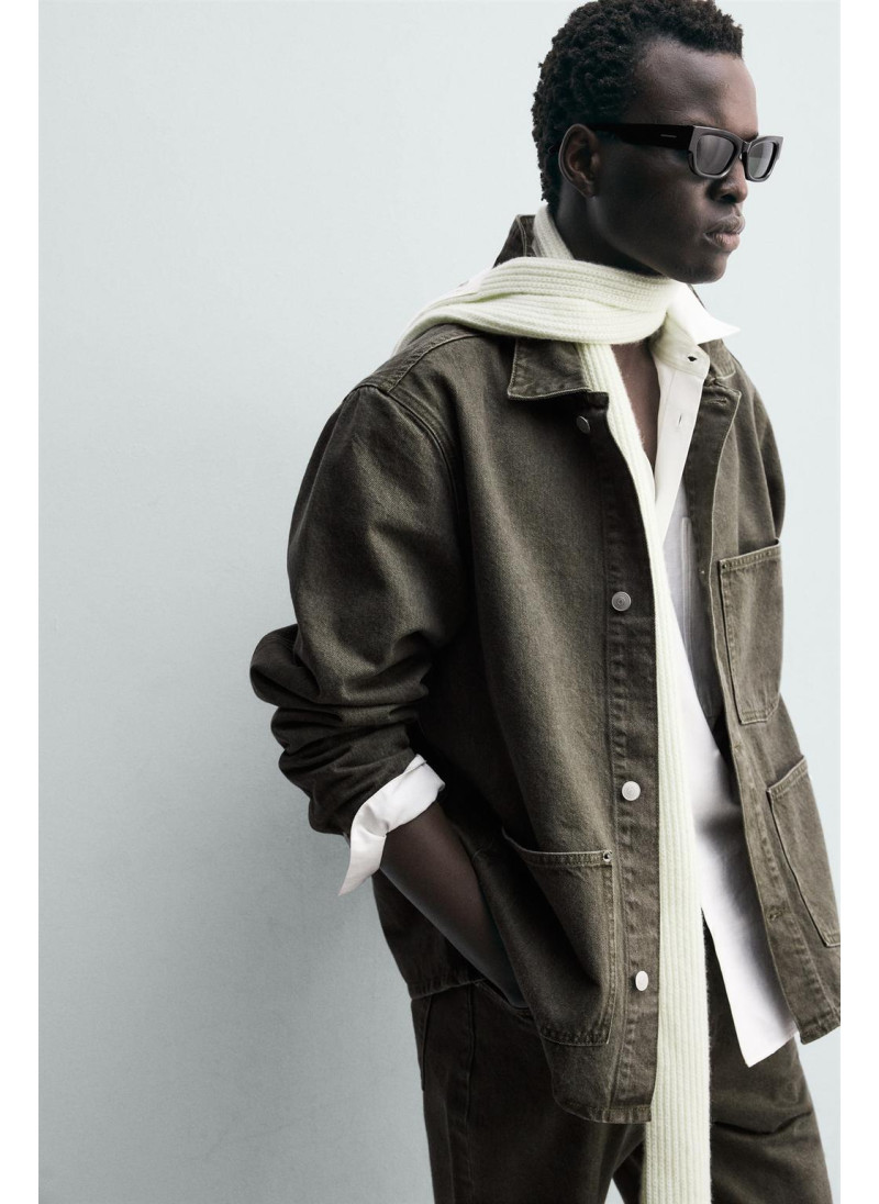 ДЖИНСОВАЯ КУРТКА С КАРМАНАМИ ДЖИНСОВАЯ КУРТКА С КАРМАНАМИ