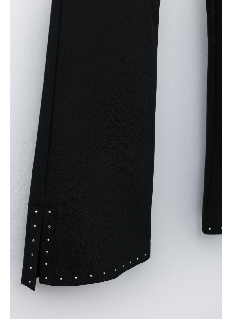 Брюки со шпильками и расширяющиеся штанины Брюки со шпильками и расширяющиеся штанины