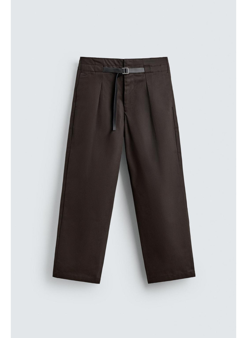 Брюки с защипами и поясом Брюки с защипами и поясом