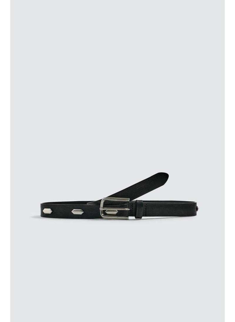 КОЖАНЫЙ РЕМЕНЬ С ЗАКЛЕПКАМ�...