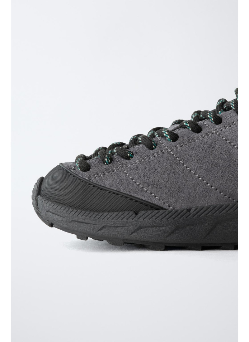 ТЕХНИЧЕСКИЕ КРОССОВКИ ТЕХНИЧЕСКИЕ КРОССОВКИ