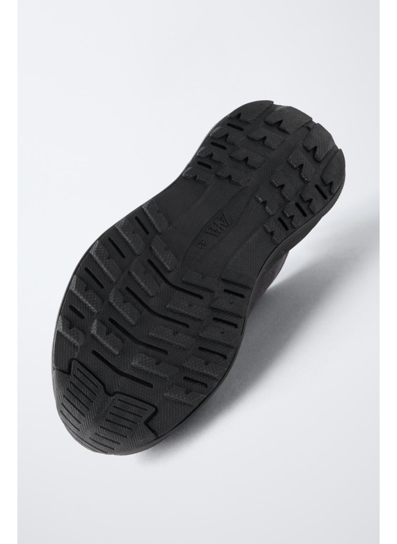 ТЕХНИЧЕСКИЕ КРОССОВКИ ТЕХНИЧЕСКИЕ КРОССОВКИ