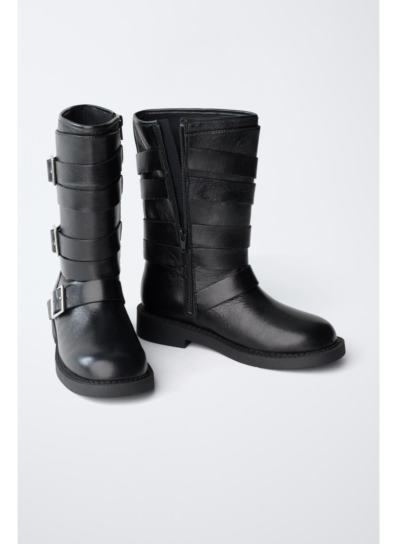Ботинки из кожи с пряжкой Ботинки из кожи с пряжкой
