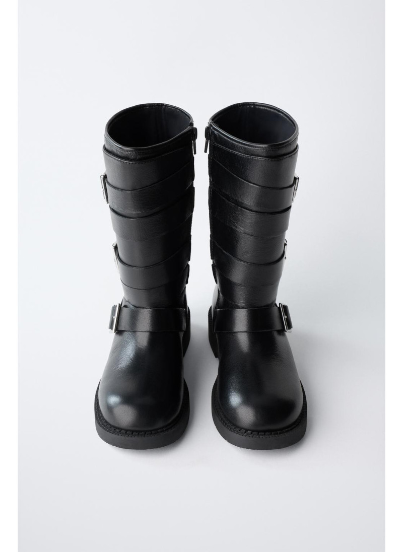 Ботинки из кожи с пряжкой Ботинки из кожи с пряжкой