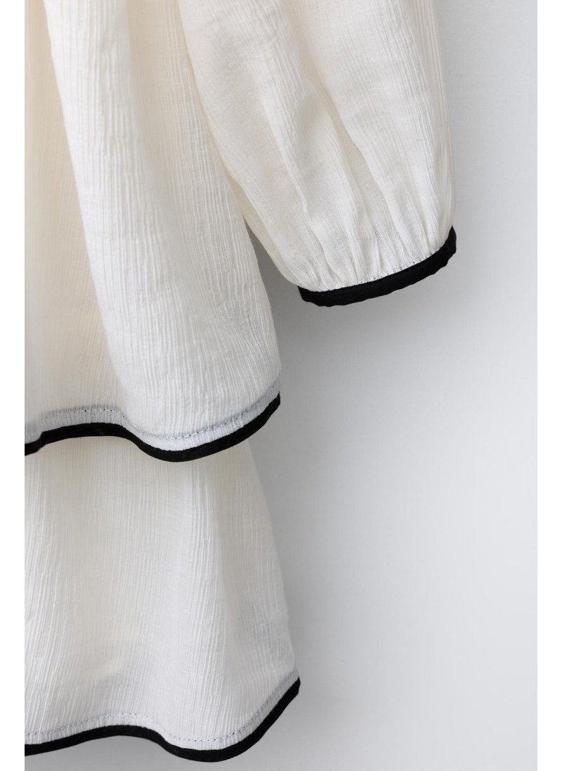 ЛЕГКОЕ ПЛАТЬЕ С ЦВЕТОЧНЫМ УКРАШЕНИЕМ ЛЕГКОЕ ПЛАТЬЕ С ЦВЕТОЧНЫМ УКРАШЕНИЕМ