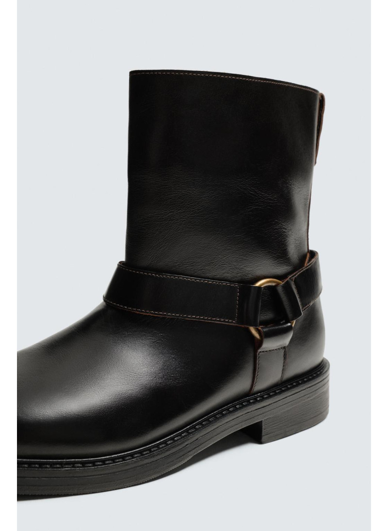 Кожаные ботинки с лямкой Кожаные ботинки с лямкой