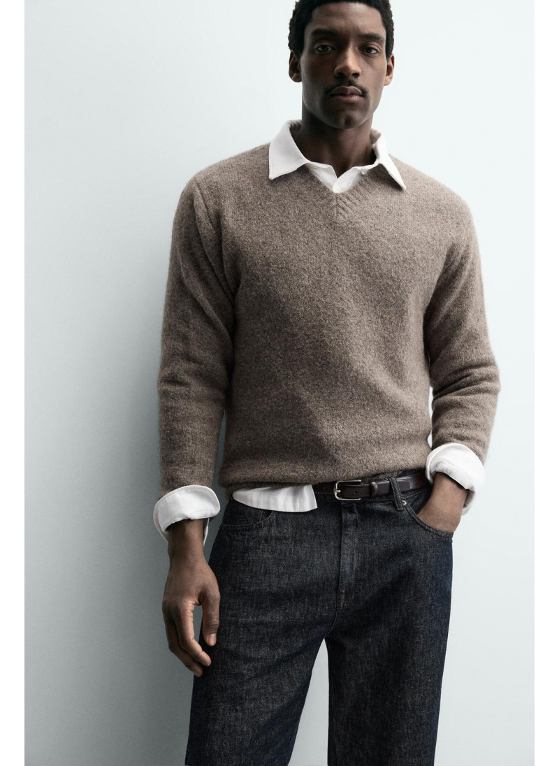 Платье с кожаным поясом Платье с кожаным поясом