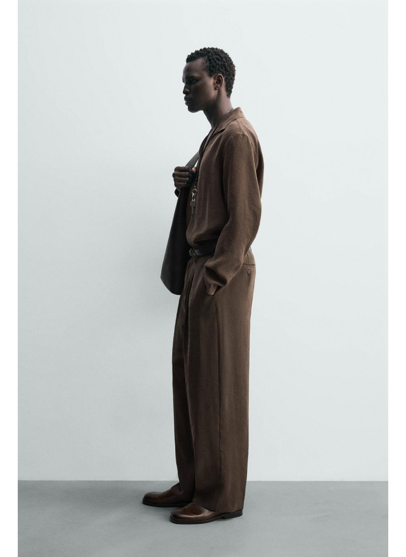 Поло с плавными линиями Поло с плавными линиями