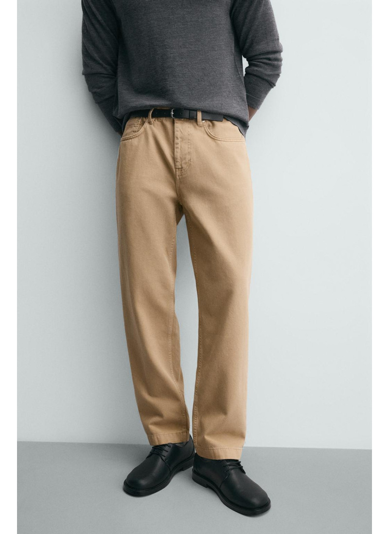 ДЖИНСЫ КЛАССИЧЕСКОГО КРОЯ С ЭФФЕКТОМ ПОТЕРТОСТИ ДЖИНСЫ КЛАССИЧЕСКОГО КРОЯ С ЭФФЕКТОМ ПОТЕРТОСТИ