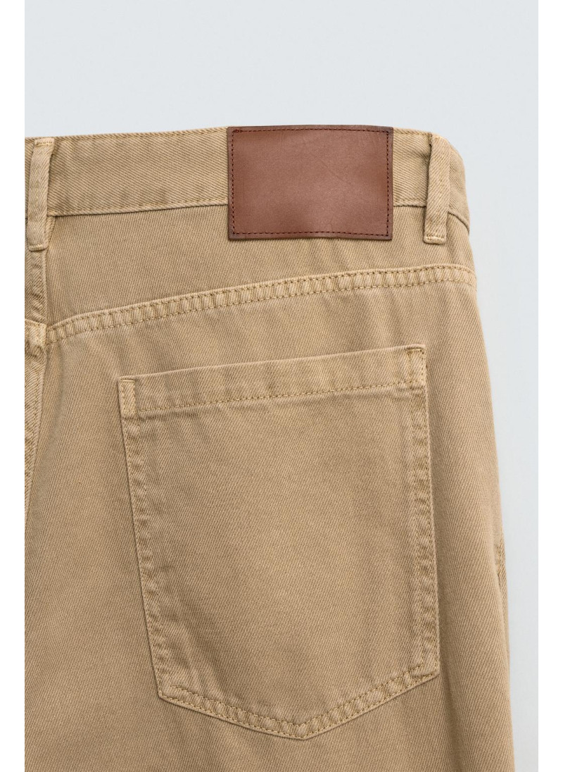 ДЖИНСЫ КЛАССИЧЕСКОГО КРОЯ С ЭФФЕКТОМ ПОТЕРТОСТИ ДЖИНСЫ КЛАССИЧЕСКОГО КРОЯ С ЭФФЕКТОМ ПОТЕРТОСТИ