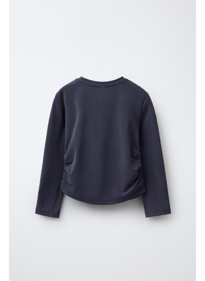 СПОРТИВНАЯ ФУТБОЛКА СО СБОРКАМИ СПОРТИВНАЯ ФУТБОЛКА СО СБОРКАМИ