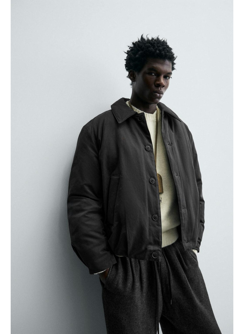 УКОРОЧЕННАЯ СТЕГАНАЯ КУРТКА УКОРОЧЕННАЯ СТЕГАНАЯ КУРТКА