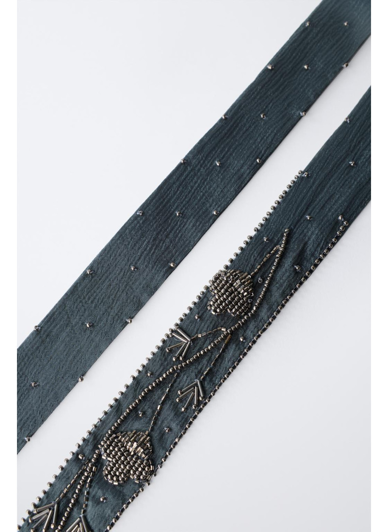 Шарф-ожерелье с вышивкой Шарф-ожерелье с вышивкой