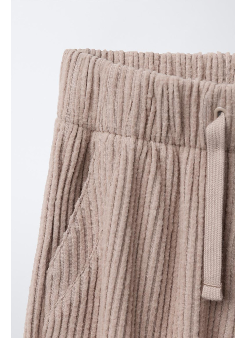 БРЮКИ В РУБЧИК ИЗ МЯГКОЙ ТКАНИ БРЮКИ В РУБЧИК ИЗ МЯГКОЙ ТКАНИ