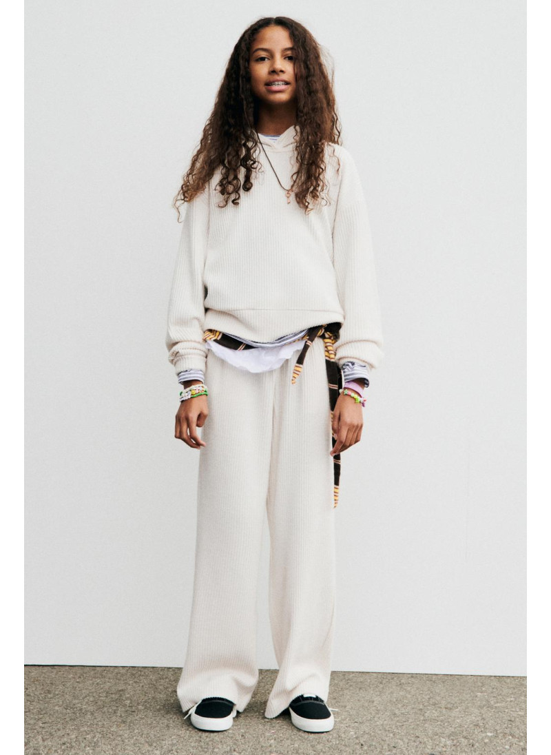 БРЮКИ В РУБЧИК ИЗ МЯГКОЙ ТКАНИ БРЮКИ В РУБЧИК ИЗ МЯГКОЙ ТКАНИ