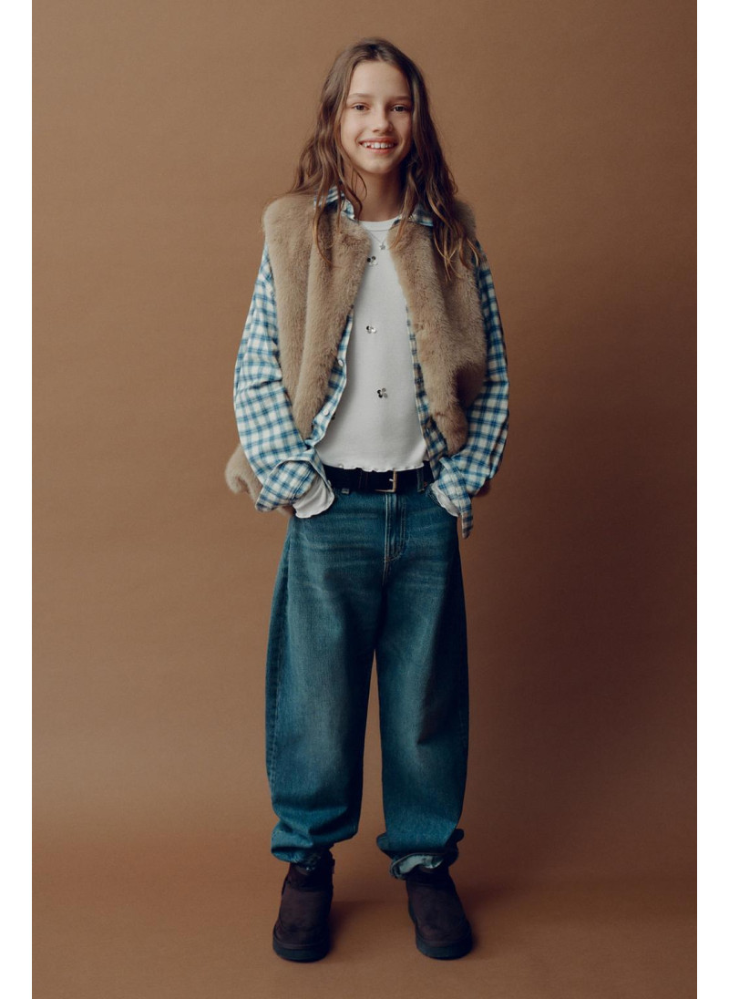 Футболка с пайетками и ребристой фактурой Футболка с пайетками и ребристой фактурой